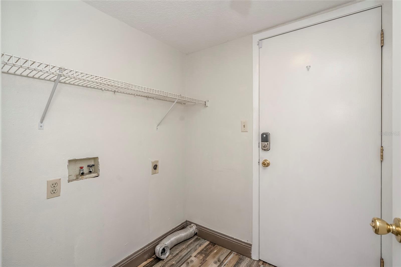 14904 PERRIWINKLE PL