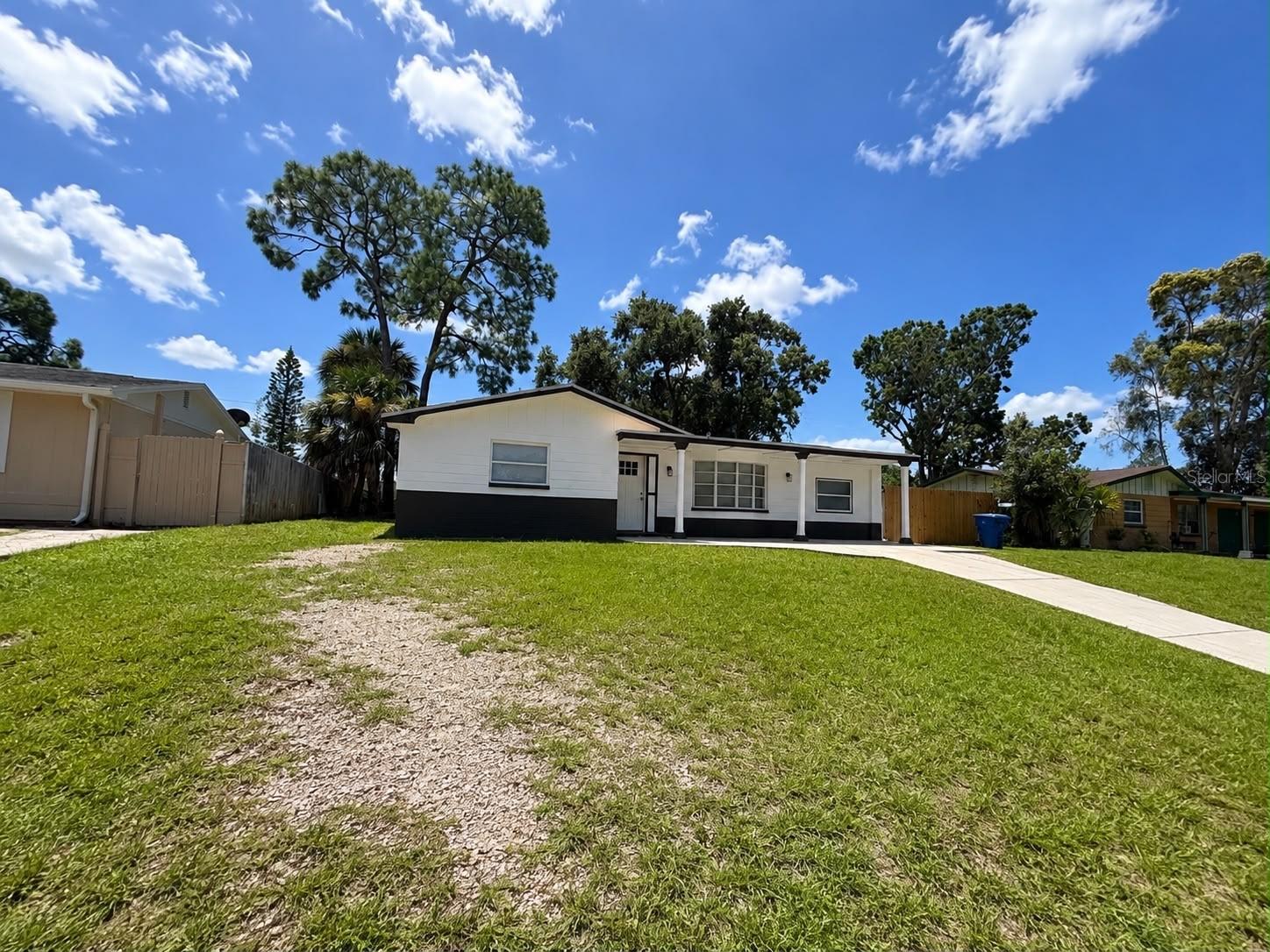 4116 Oakfield Ave, Holiday