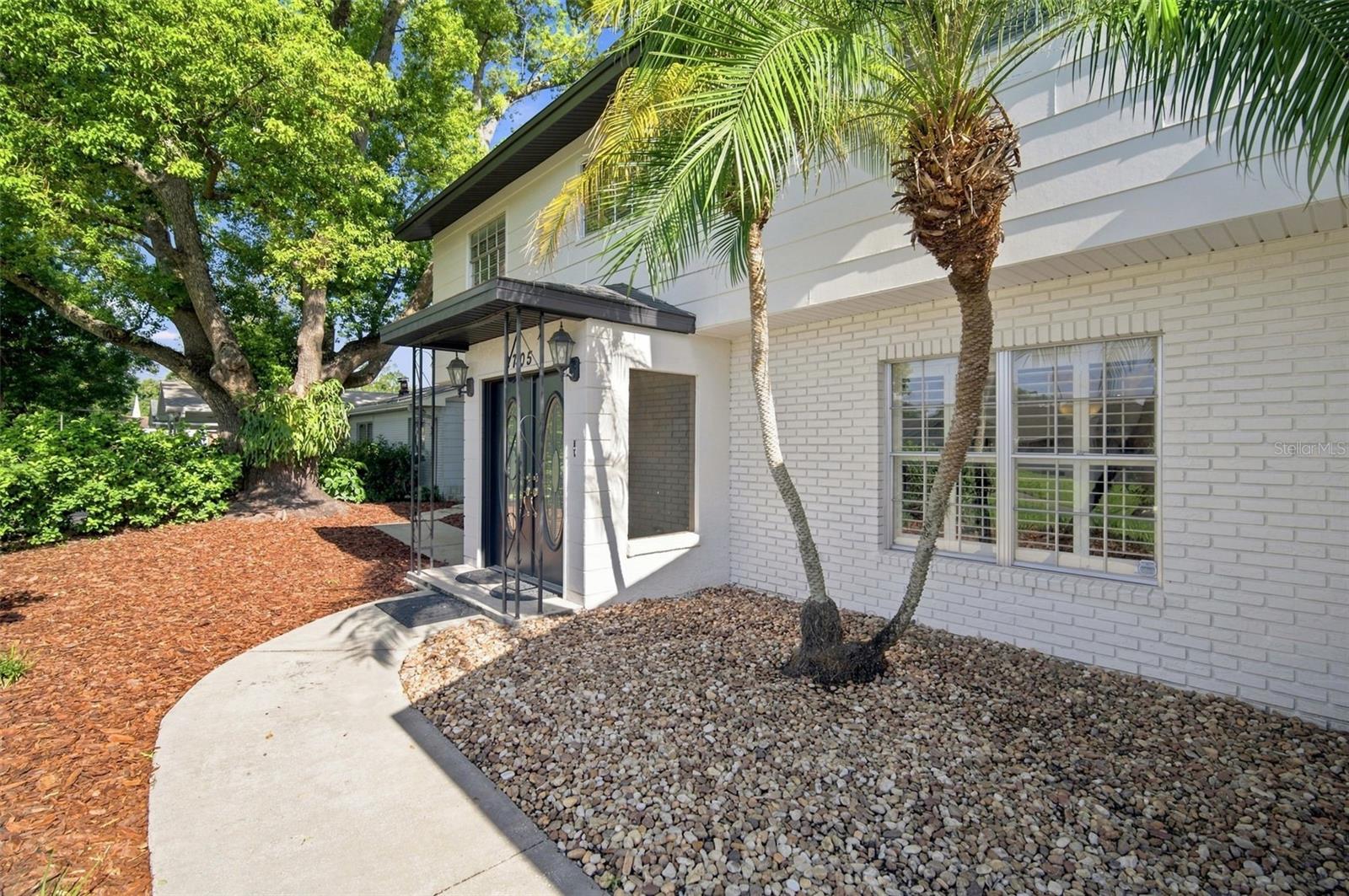 2705 SILVER LAKE AVE