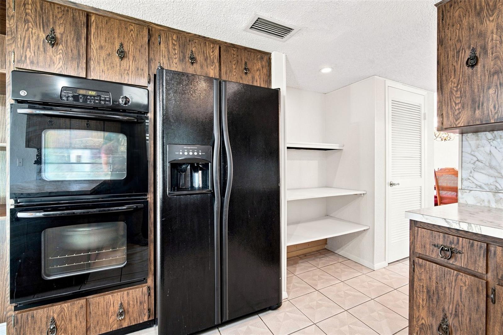 2705 SILVER LAKE AVE