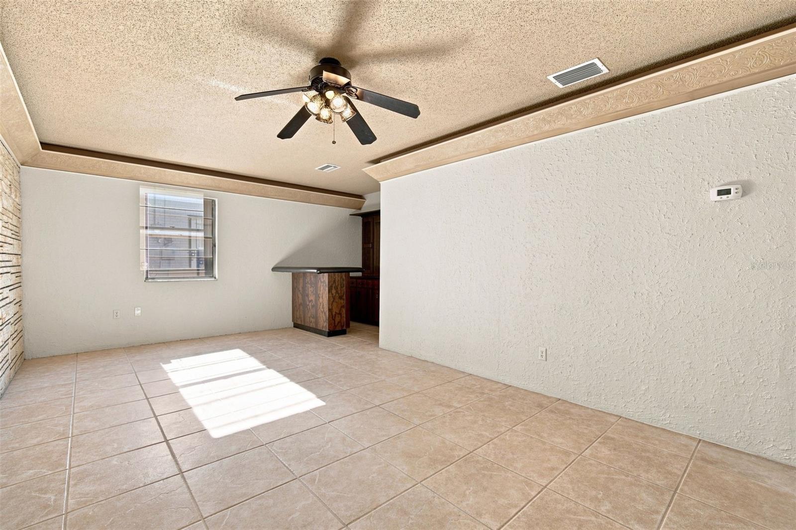 2705 SILVER LAKE AVE