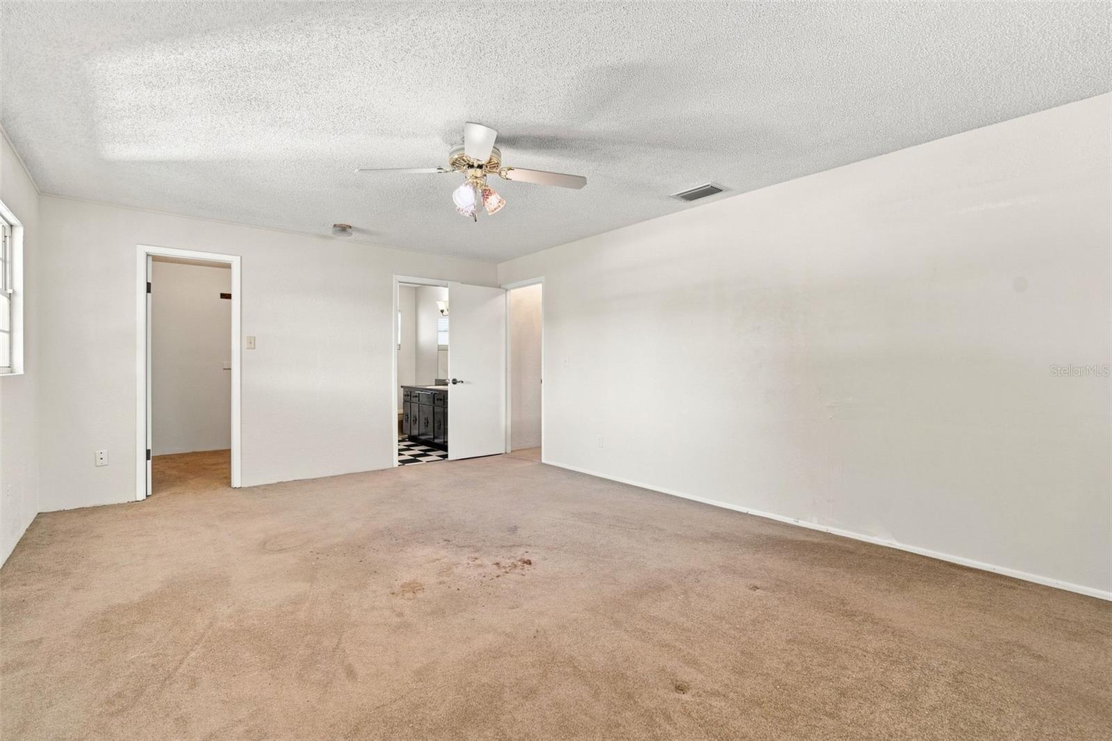 2705 SILVER LAKE AVE