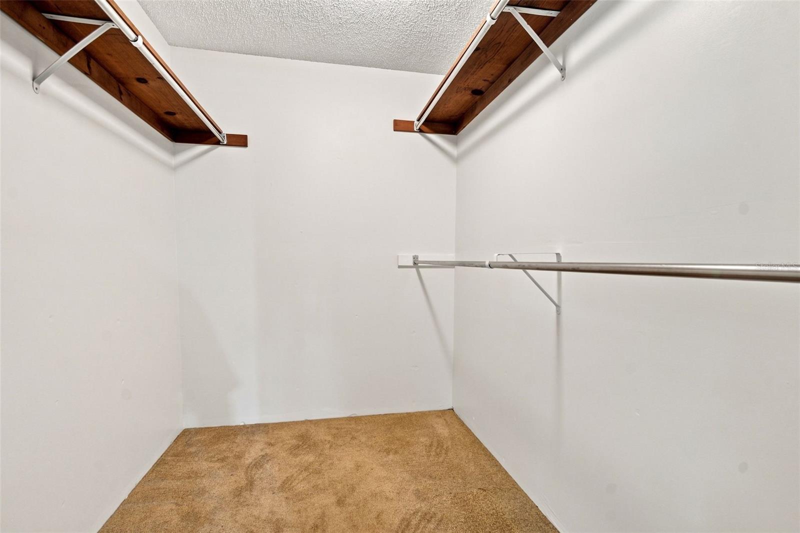 2705 SILVER LAKE AVE