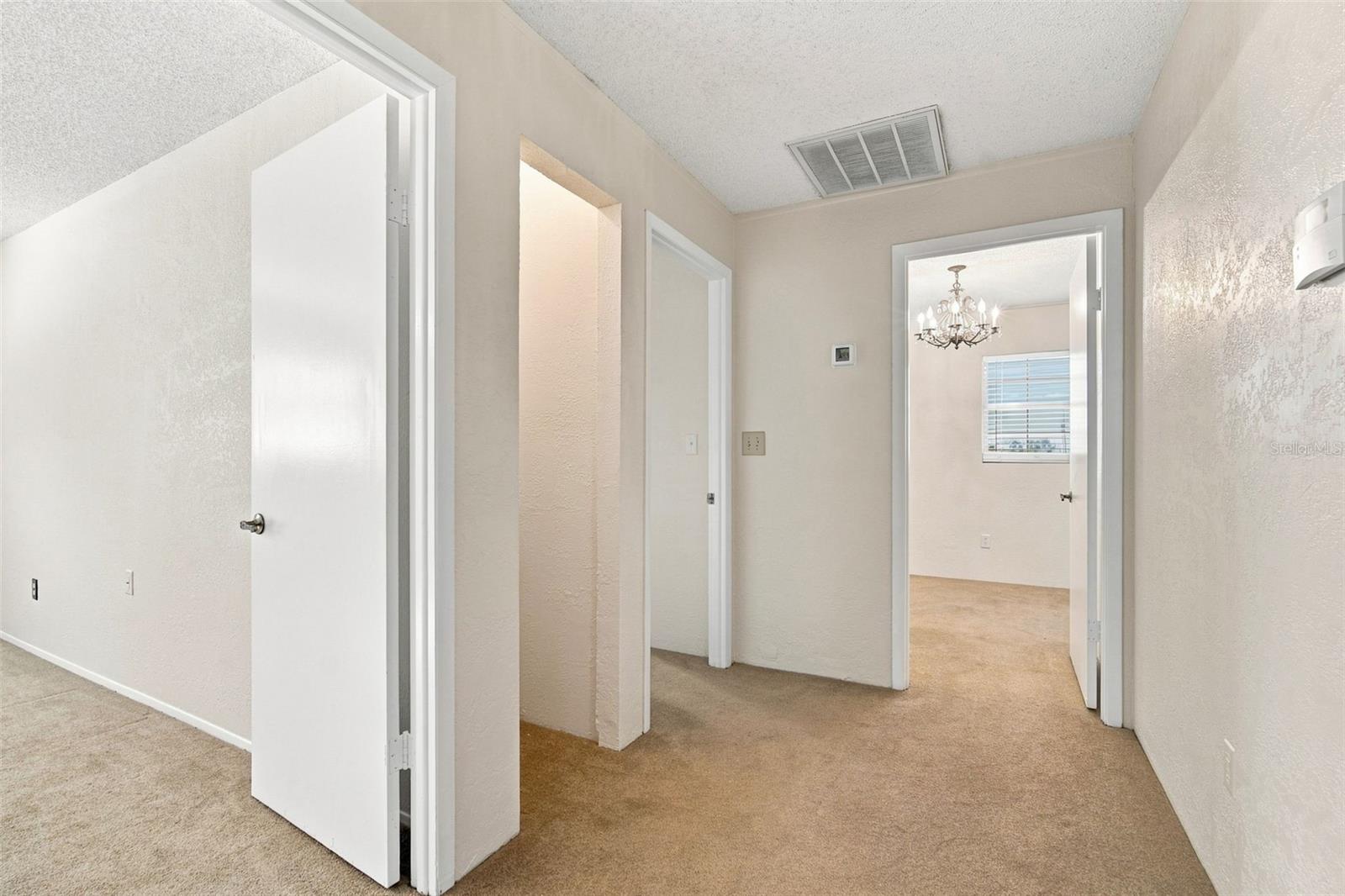 2705 SILVER LAKE AVE