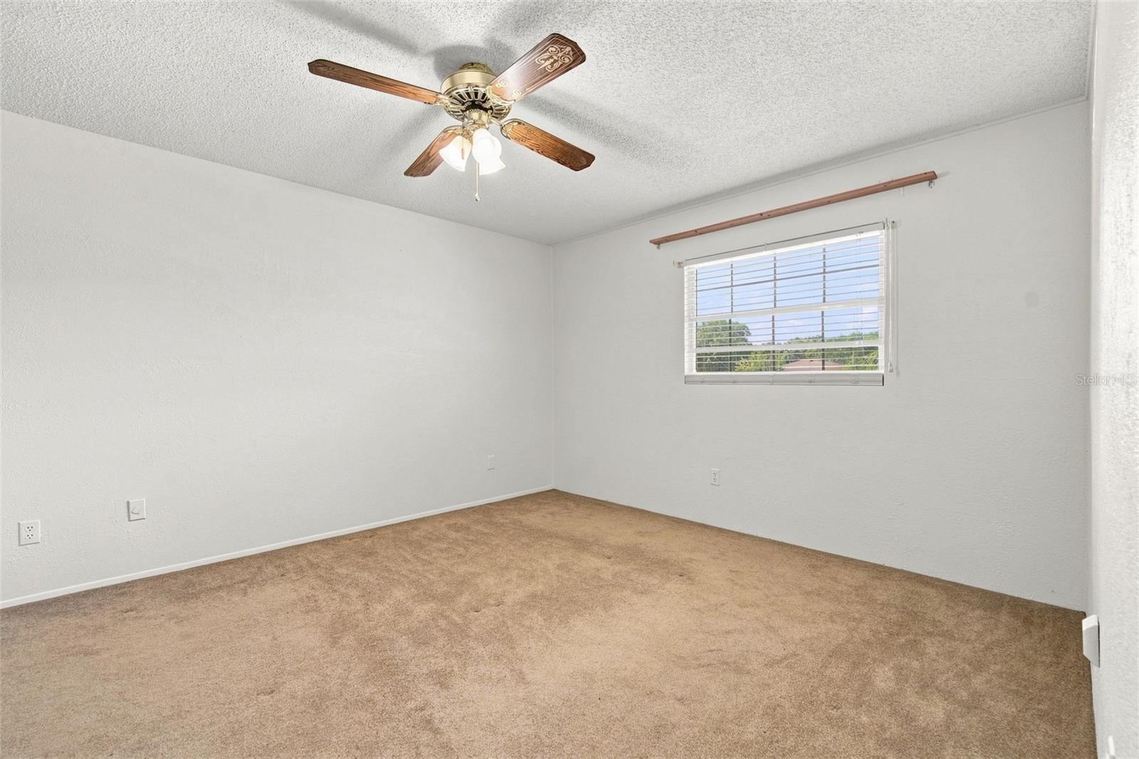 2705 SILVER LAKE AVE