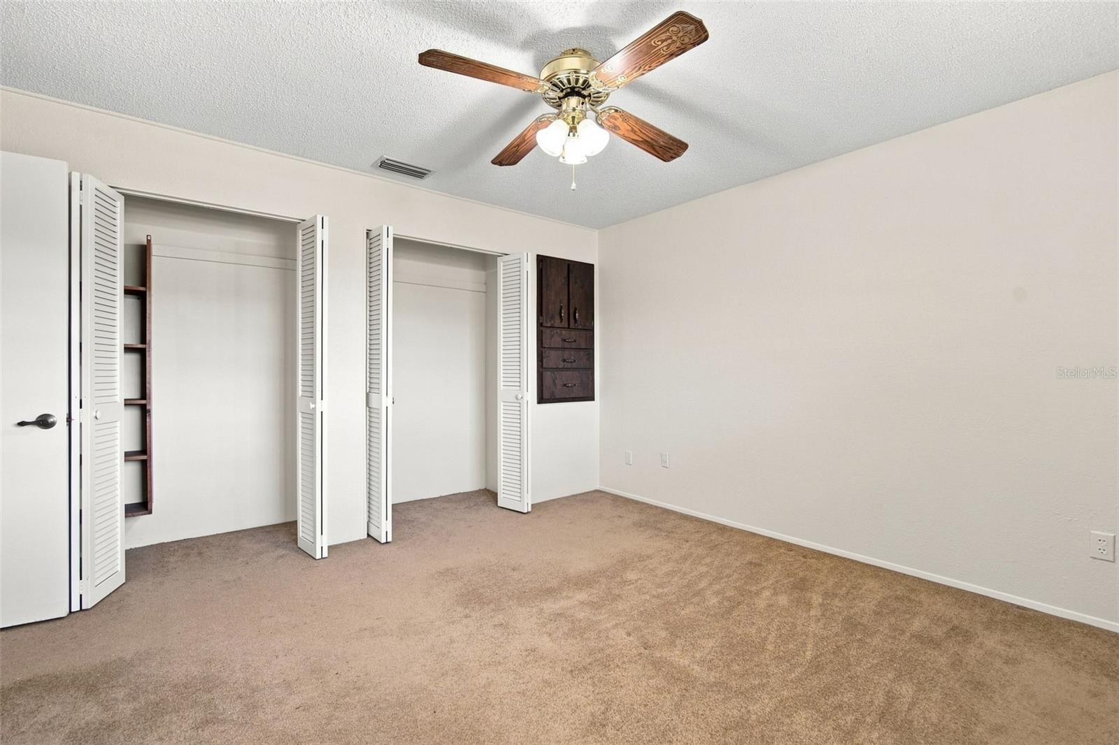 2705 SILVER LAKE AVE