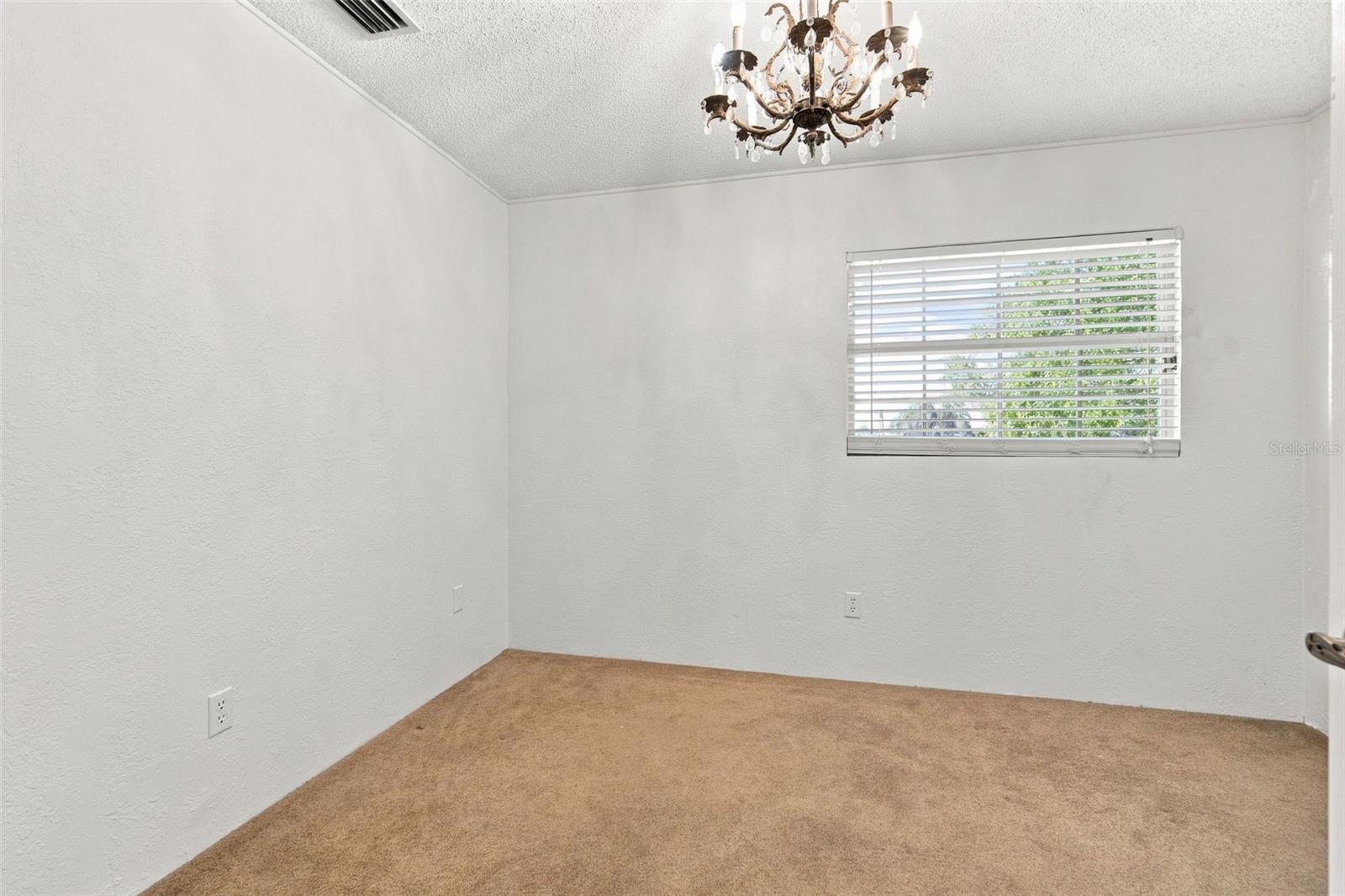 2705 SILVER LAKE AVE