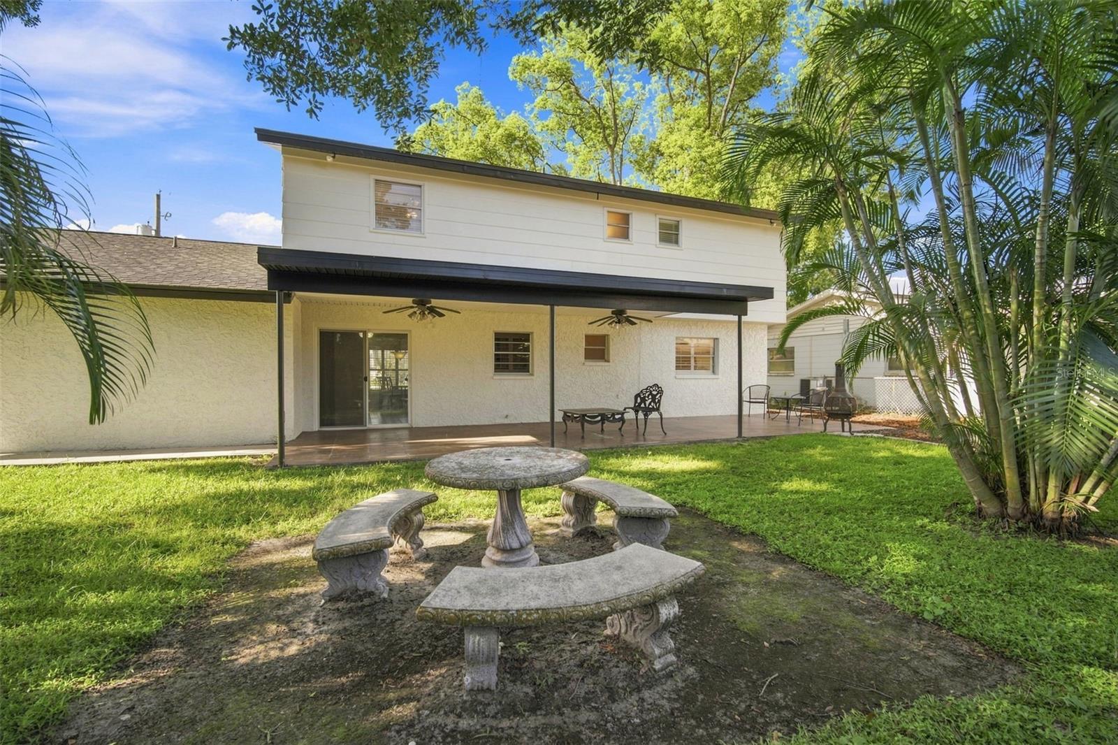 2705 SILVER LAKE AVE