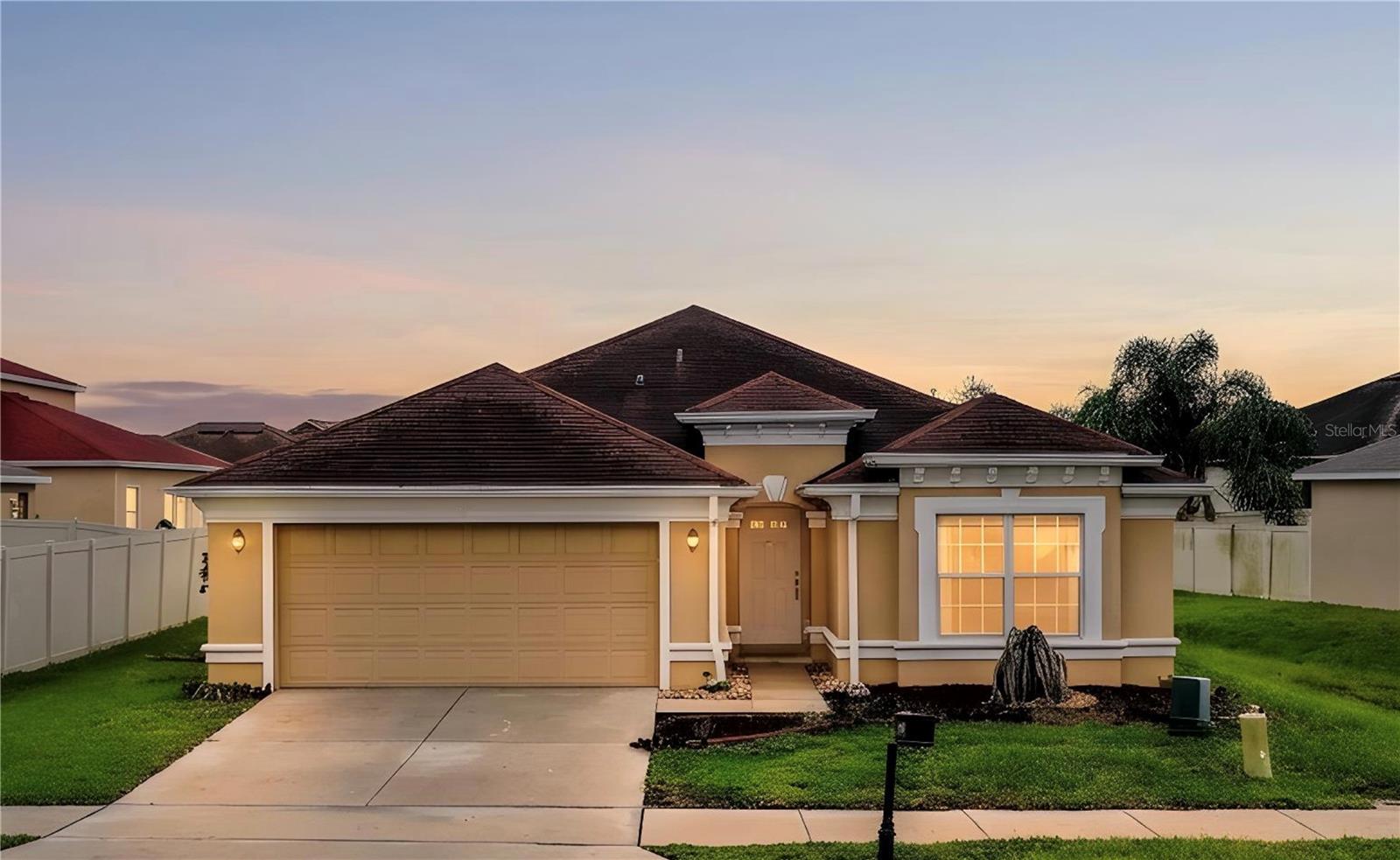 6015 Champlain Pass, Lakeland