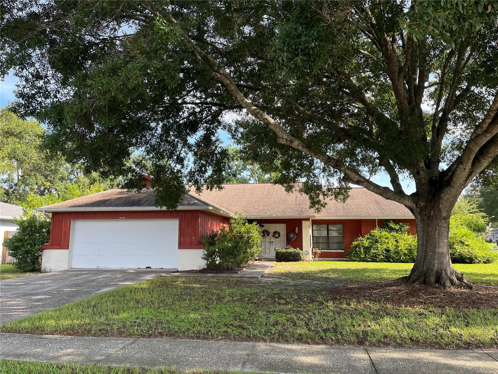 7250 Woodbrook Dr, Tampa
