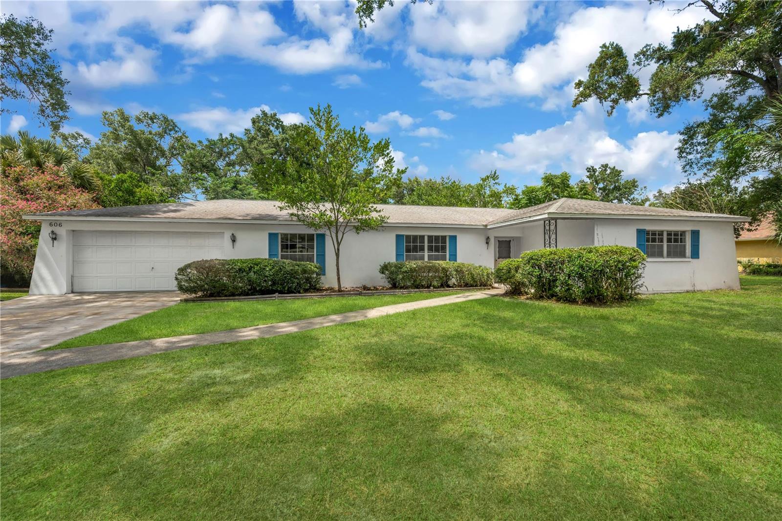 606 Greenbriar Dr, Brandon