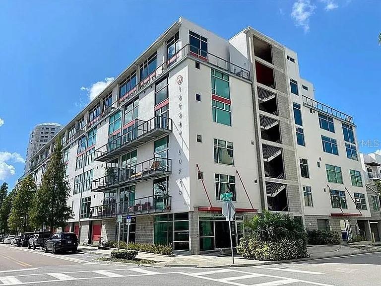 101 S 12th St #302, Tampa