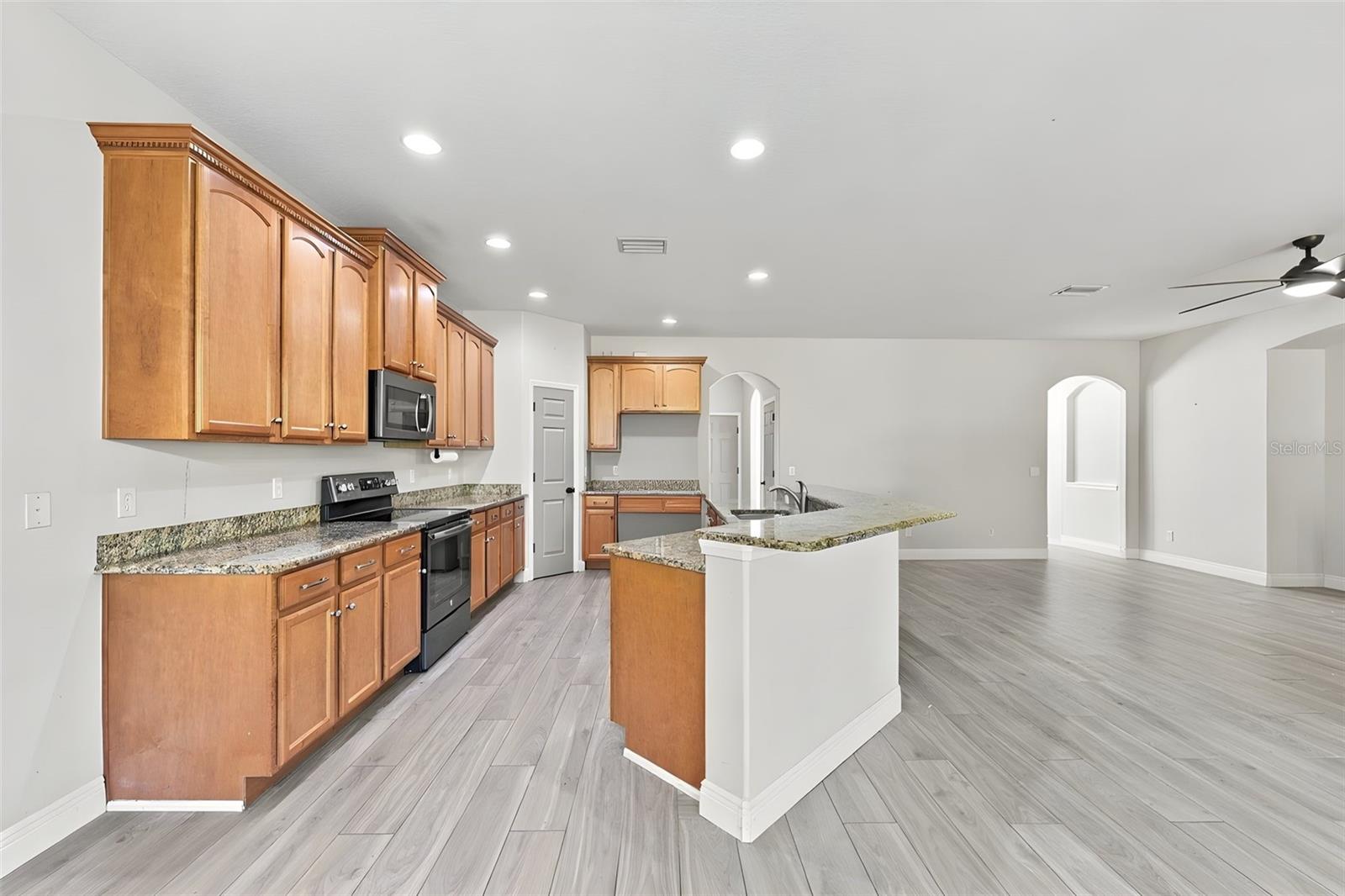3403 WALDEN RESERVE DR