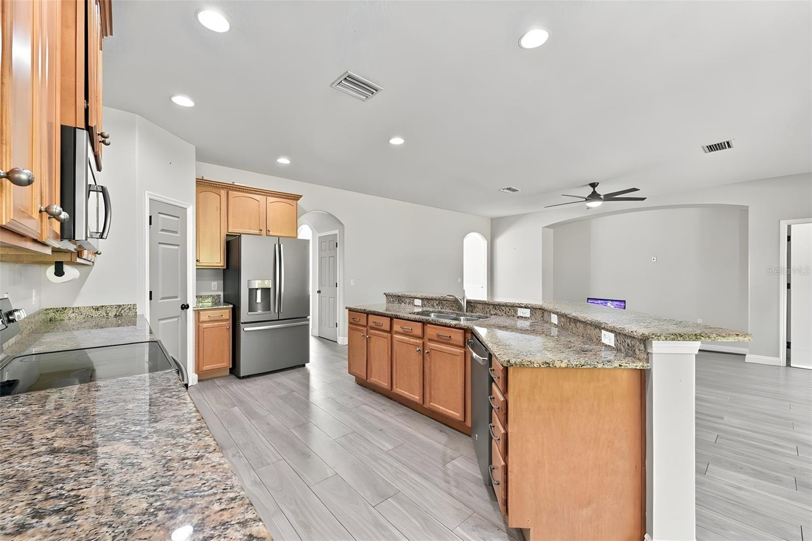 3403 WALDEN RESERVE DR