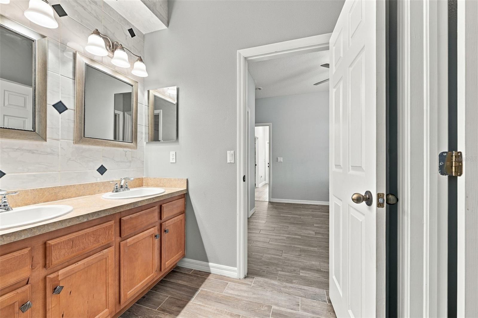 3403 WALDEN RESERVE DR