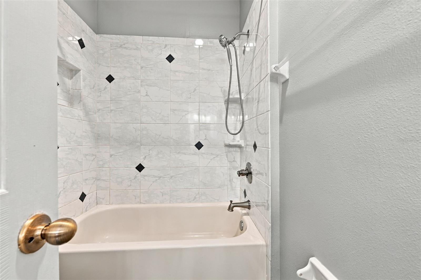3403 WALDEN RESERVE DR