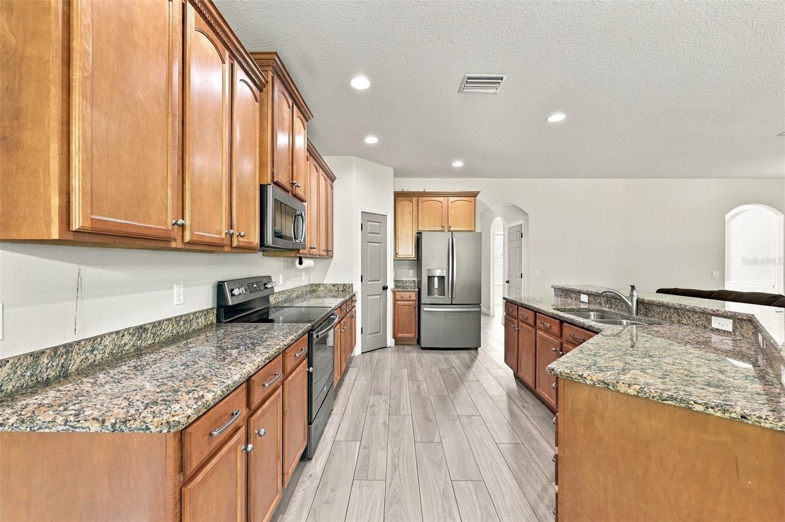 3403 WALDEN RESERVE DR