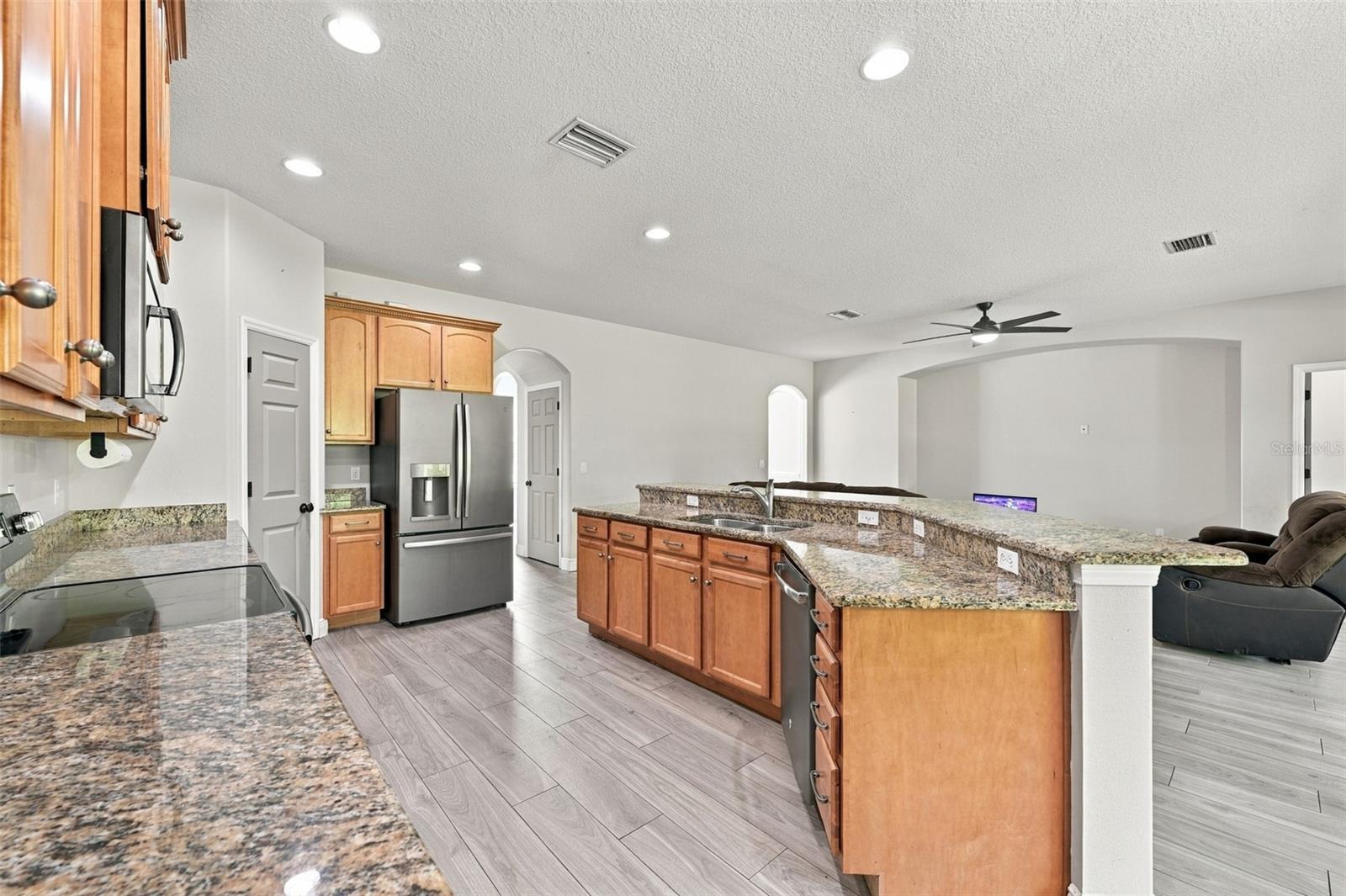 3403 WALDEN RESERVE DR
