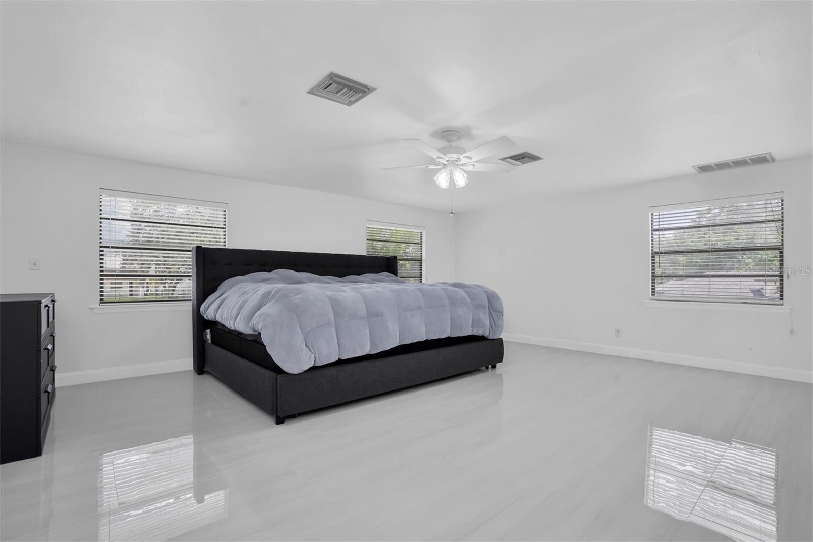 12409 N BOULEVARD