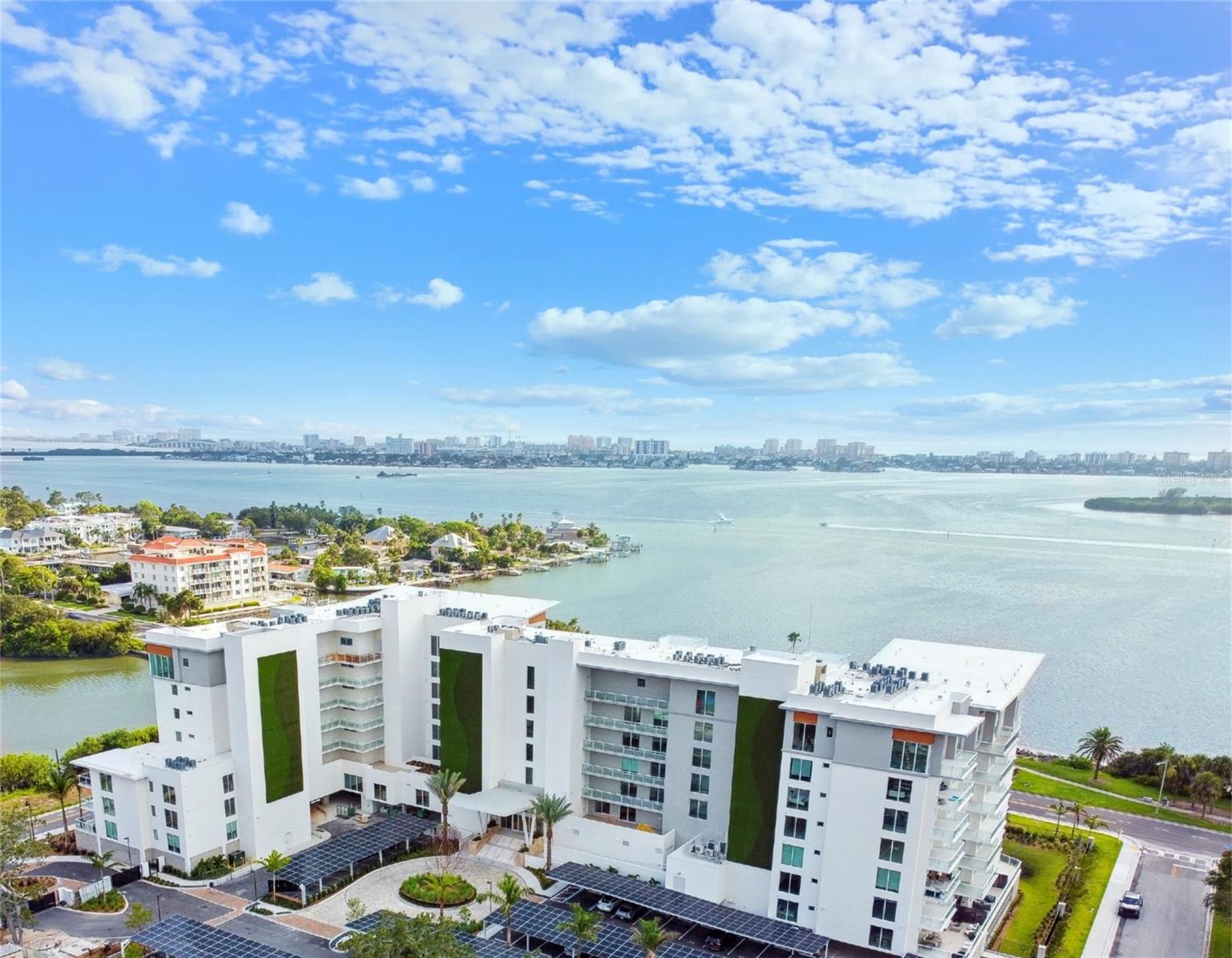 1020 Sunset Point Rd #512, Clearwater