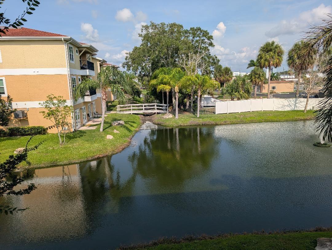 6420 BANYAN BLVD #203