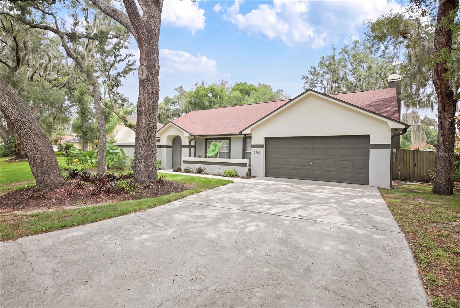 2766 Buckhorn Oaks Dr, Valrico