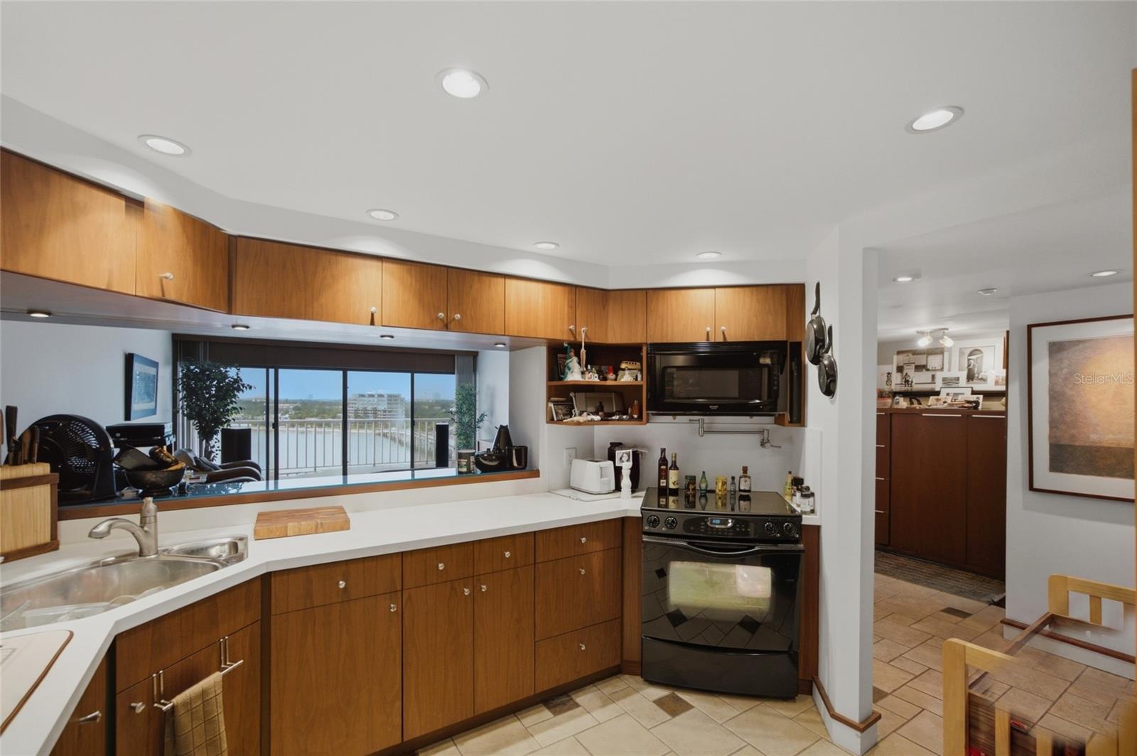 2 ADALIA AVE #1004