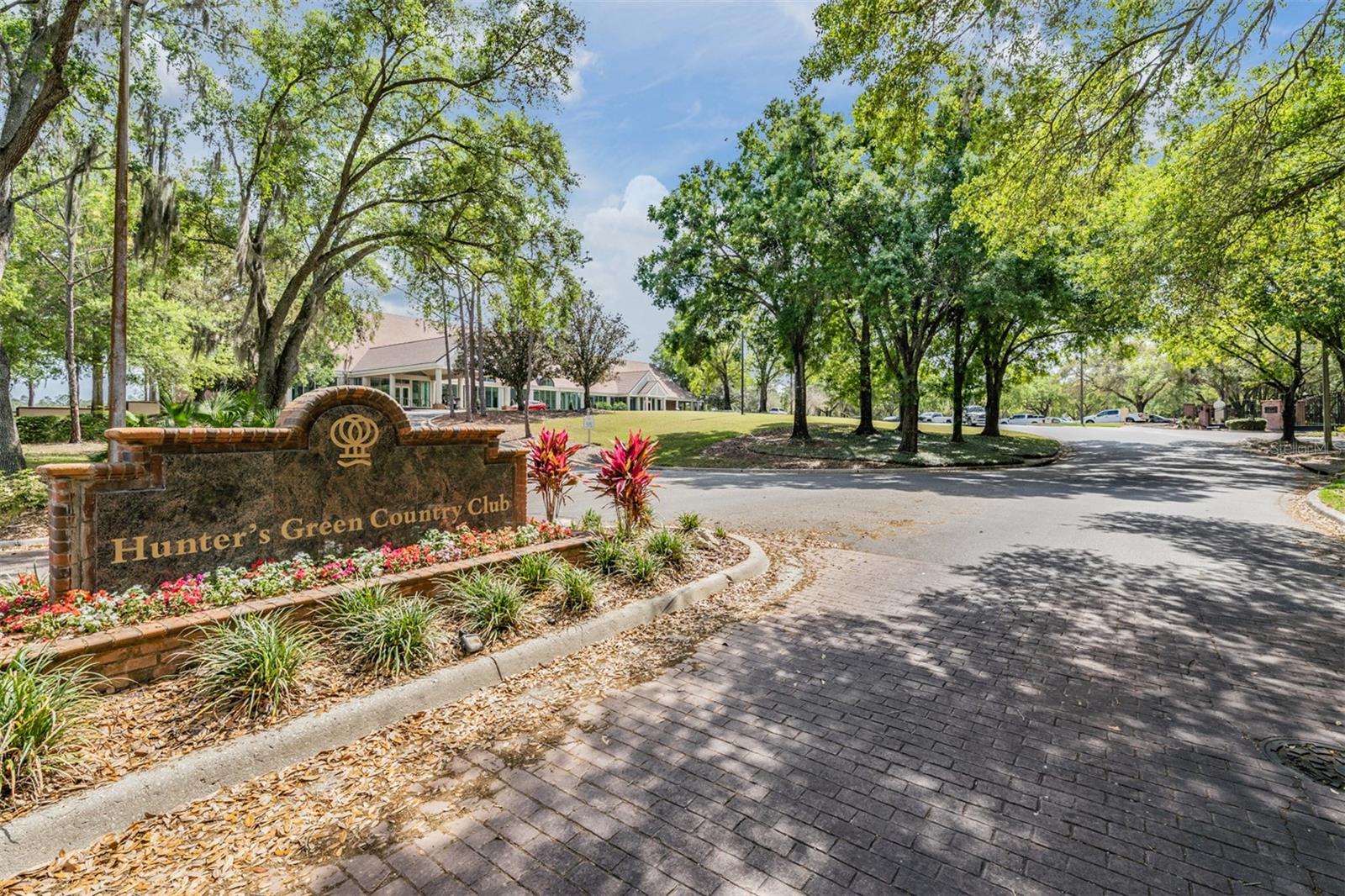 9402 HUNTERS POND DR