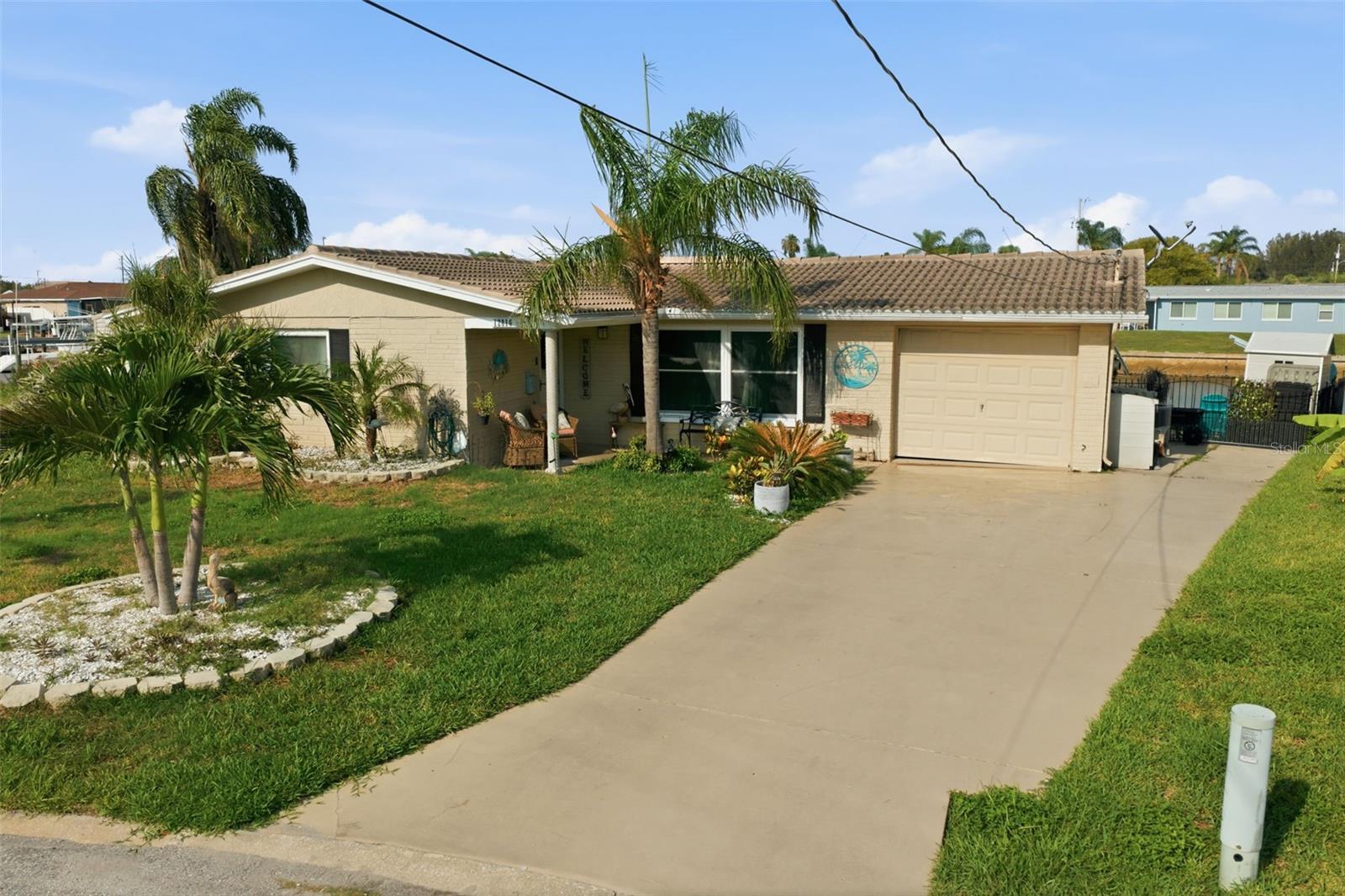 12816 4th Isle, Hudson