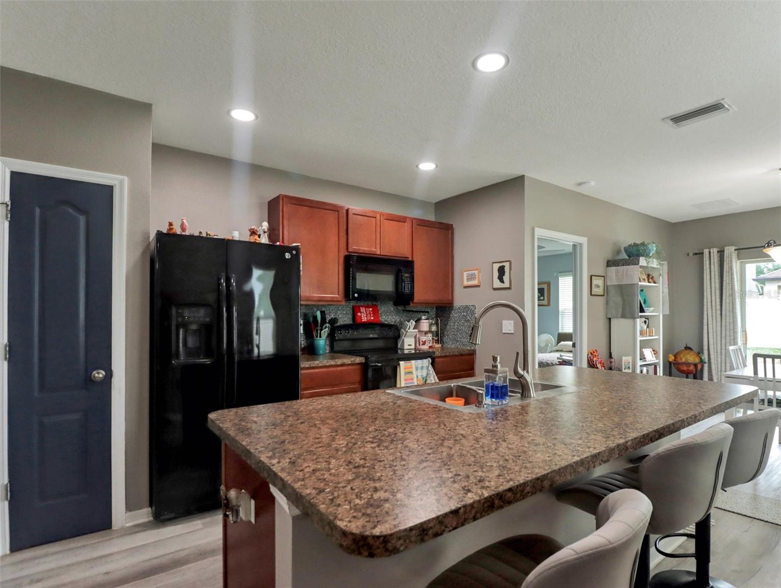 10408 WHISPERING HAMMOCK DR