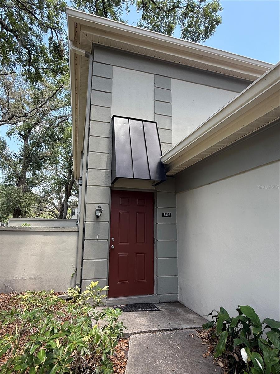 6206 Dewdrop Way, Temple Terrace