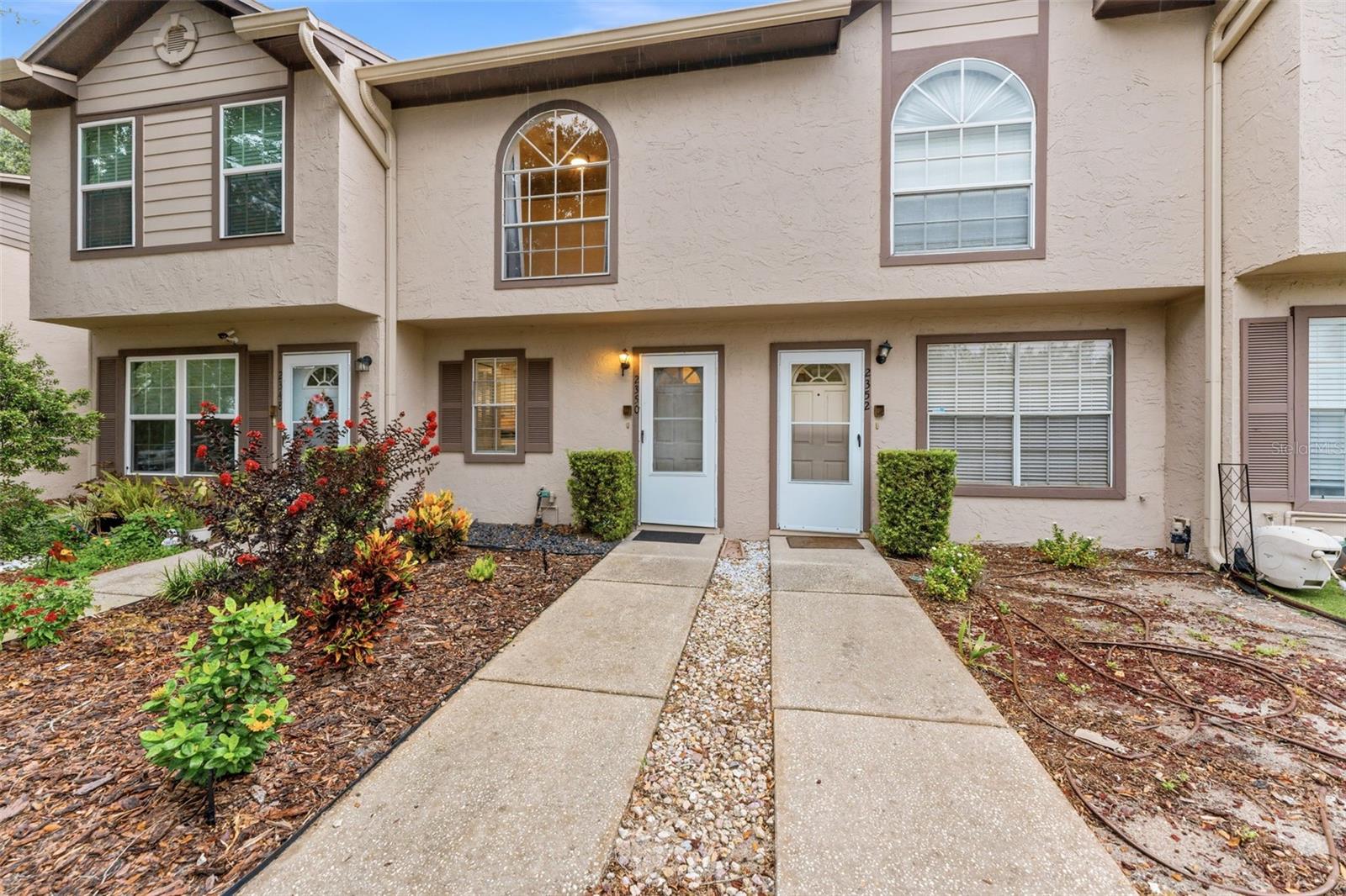 2350 Fletchers Point Cir, Tampa