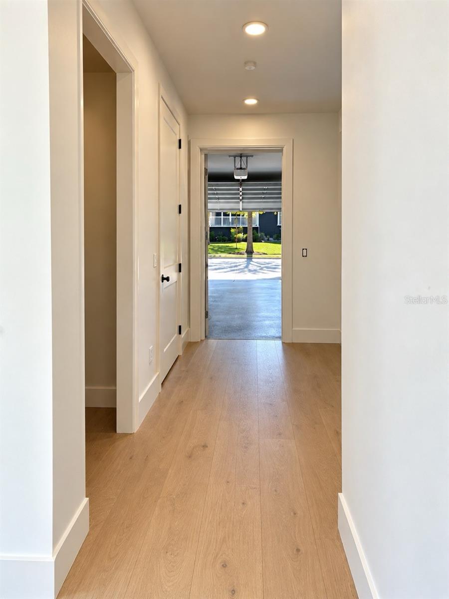 2117 N OLA AVE #3