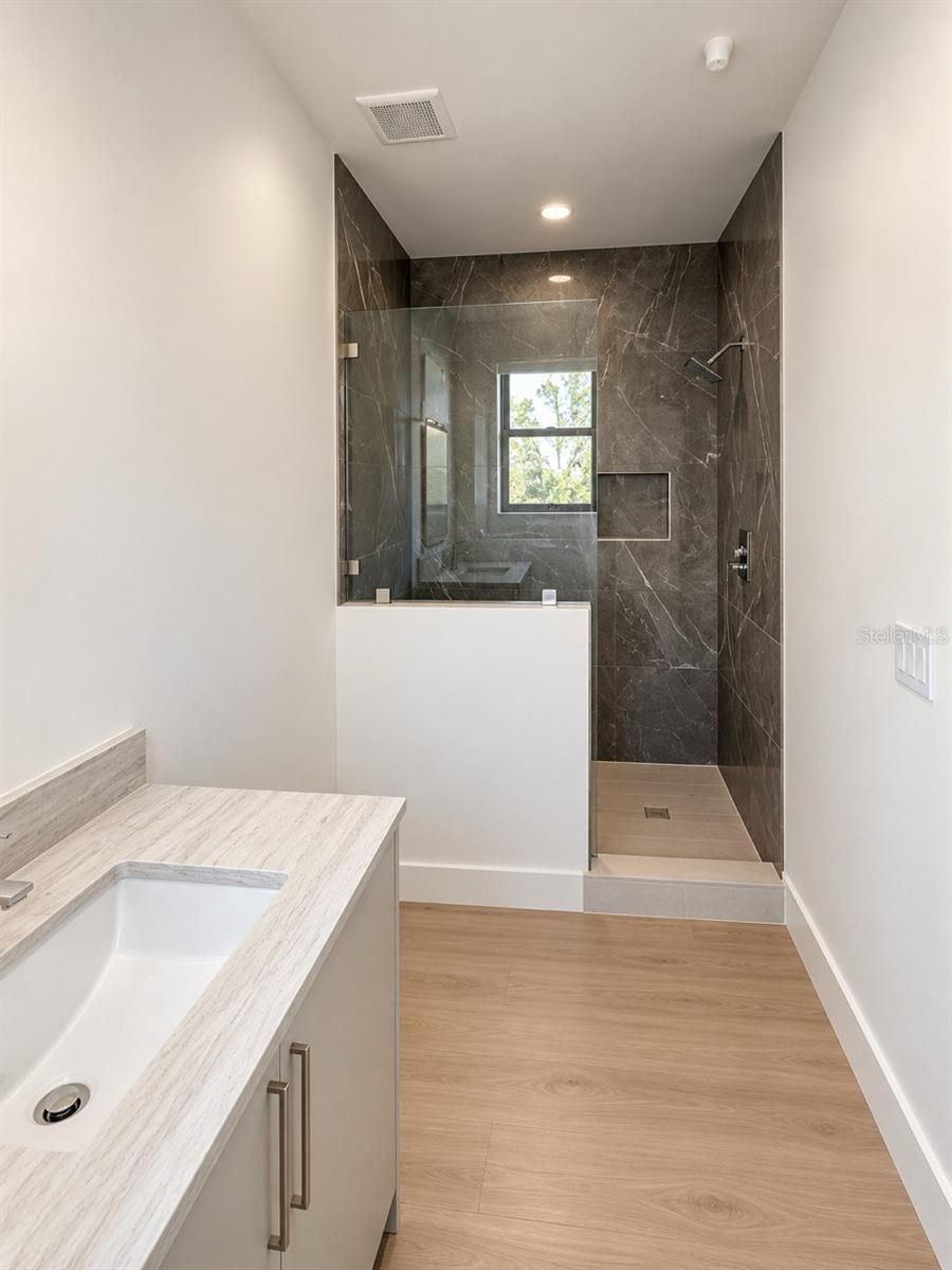 2117 N OLA AVE #3