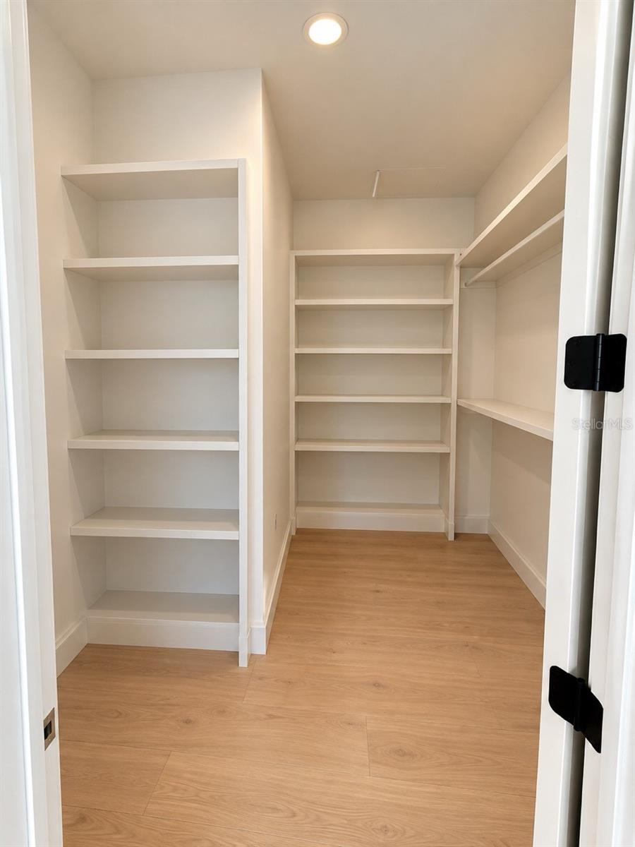 2117 N OLA AVE #3