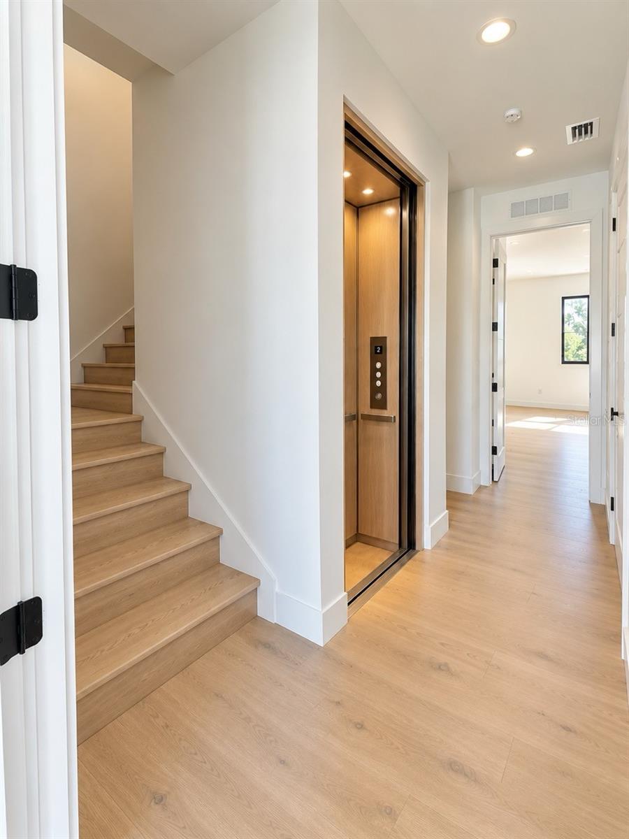 2117 N OLA AVE #3