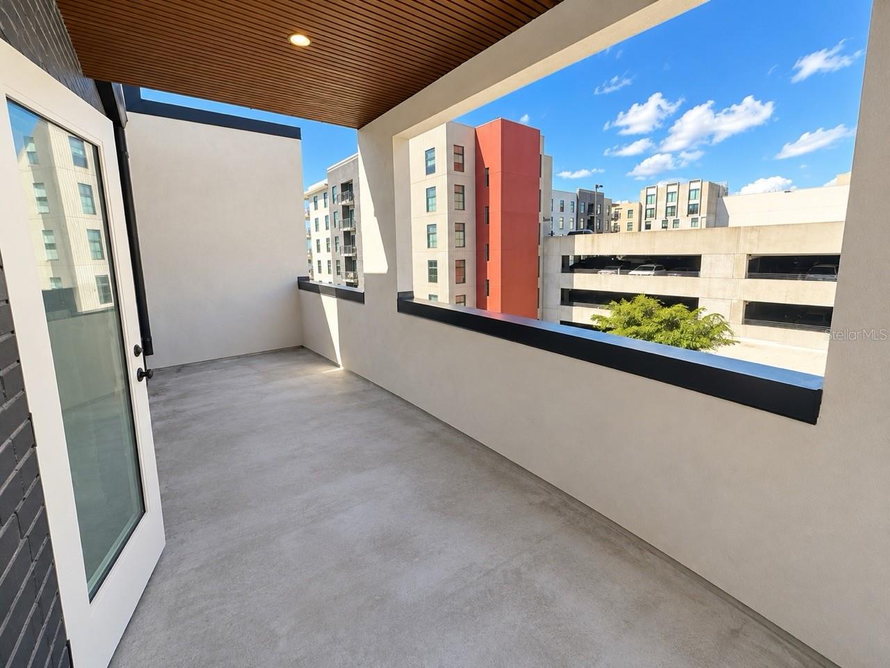 2117 N OLA AVE #3