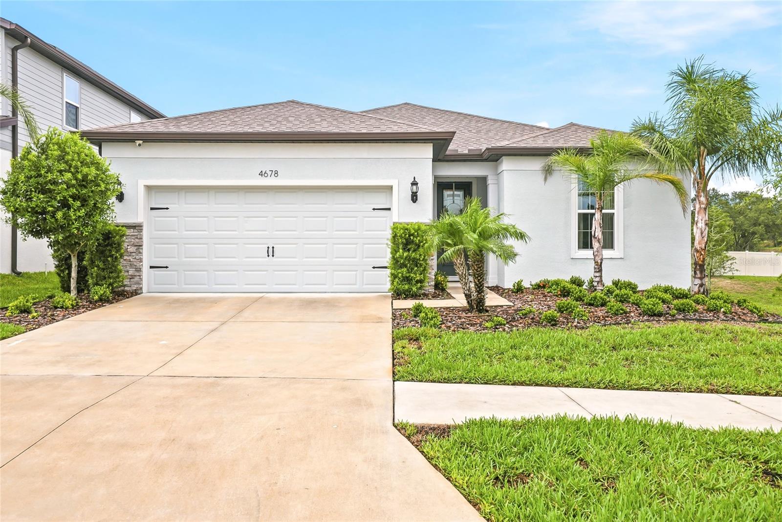 4678 Dover Bluff Ct, Valrico