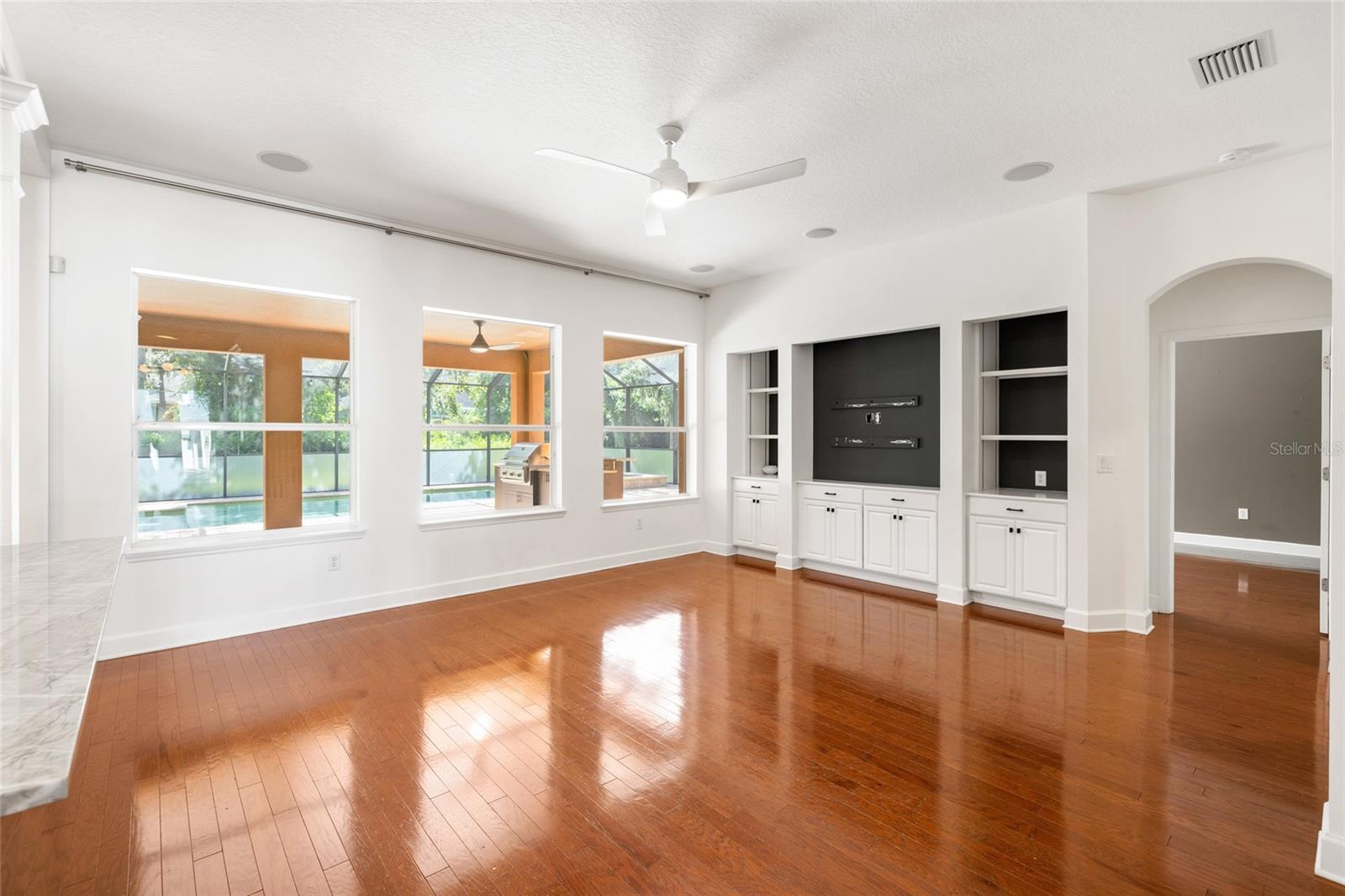 15910 TERNGLADE DR