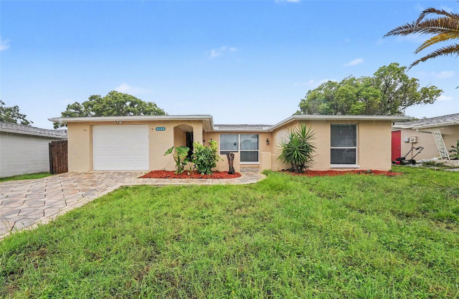 9135 Hunt Club Ln, Port Richey