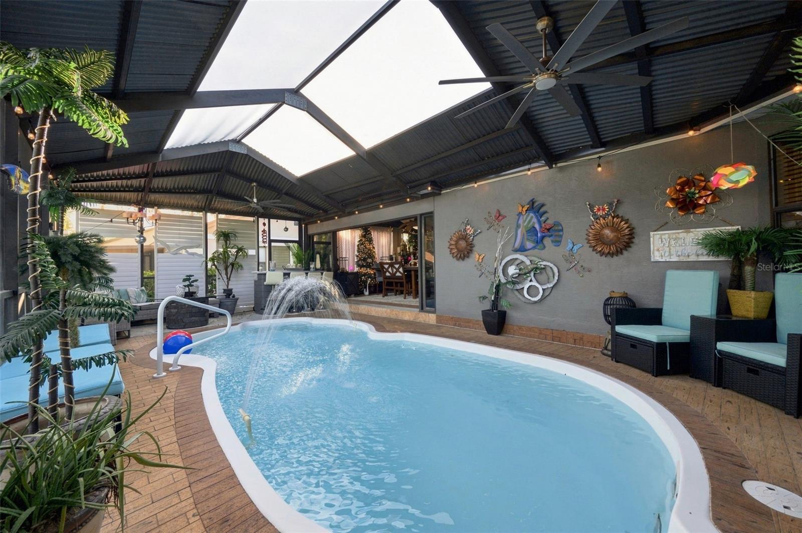 8136 GOLF CLUB CT