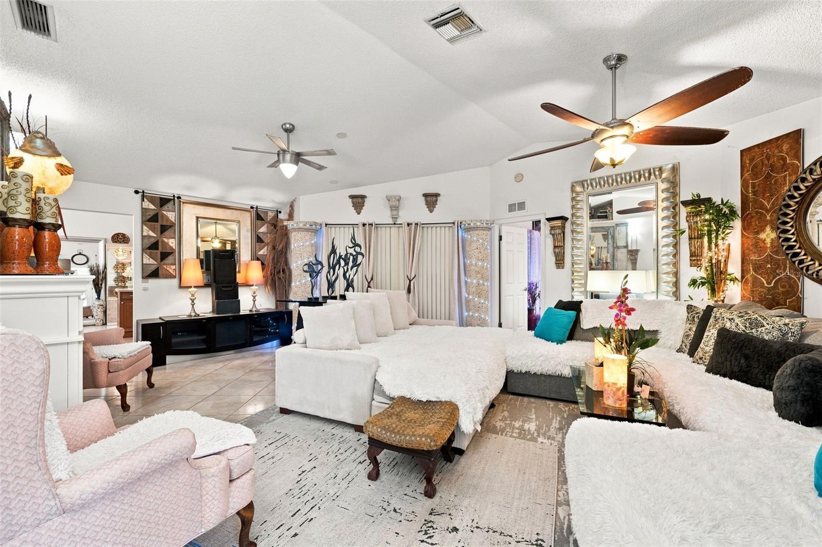 8136 GOLF CLUB CT