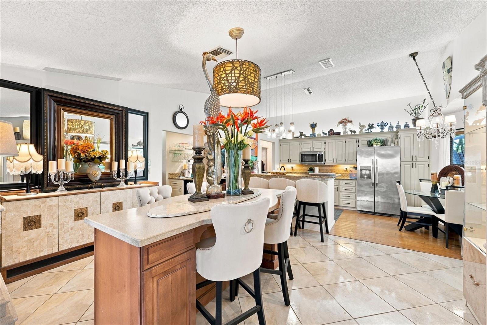 8136 GOLF CLUB CT