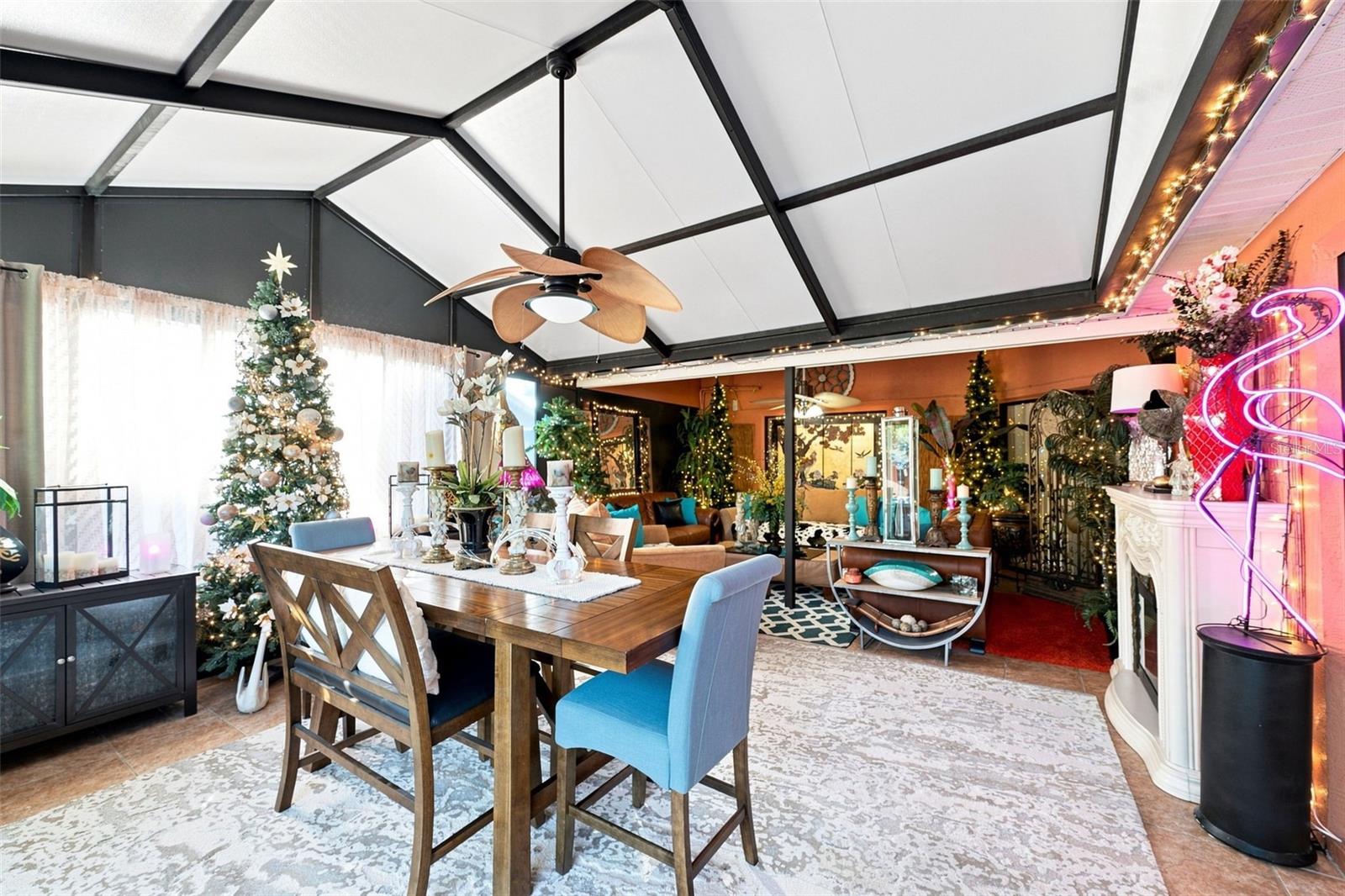 8136 GOLF CLUB CT