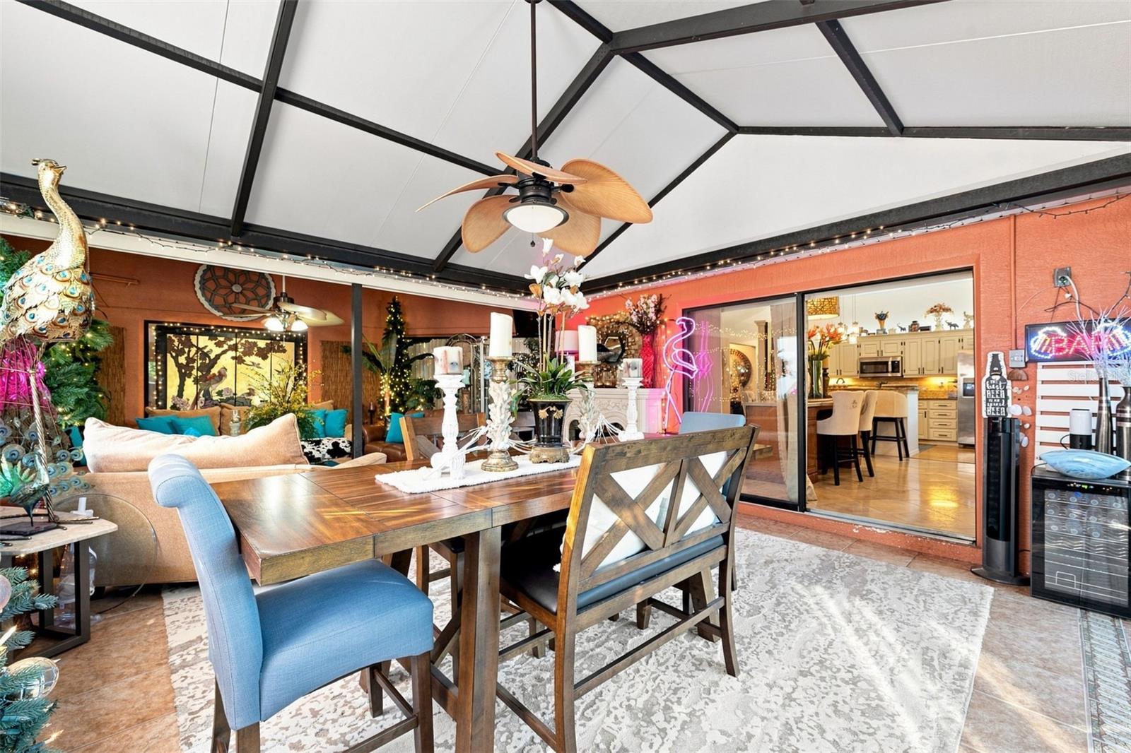 8136 GOLF CLUB CT