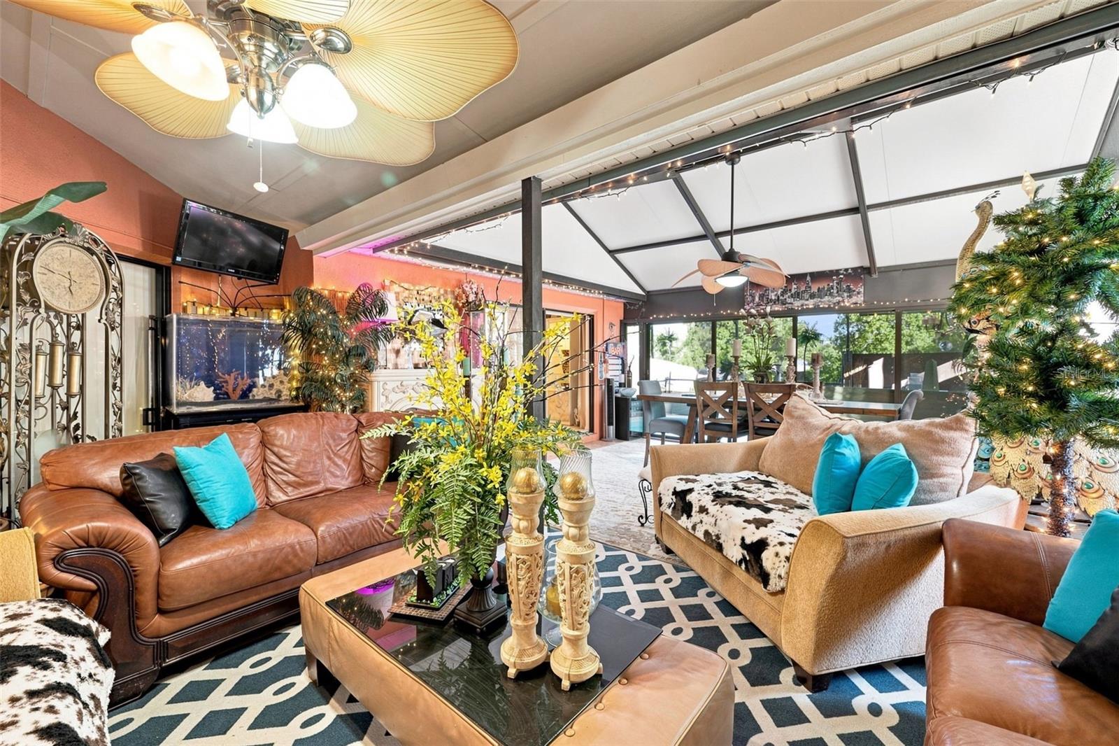 8136 GOLF CLUB CT