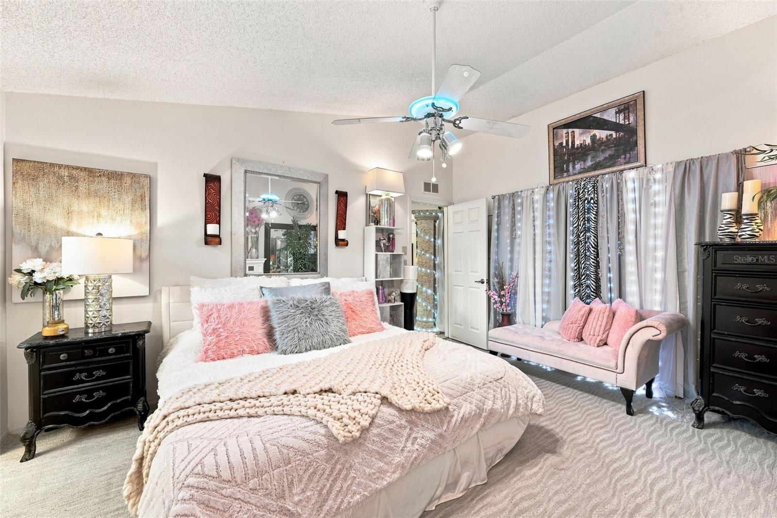 8136 GOLF CLUB CT