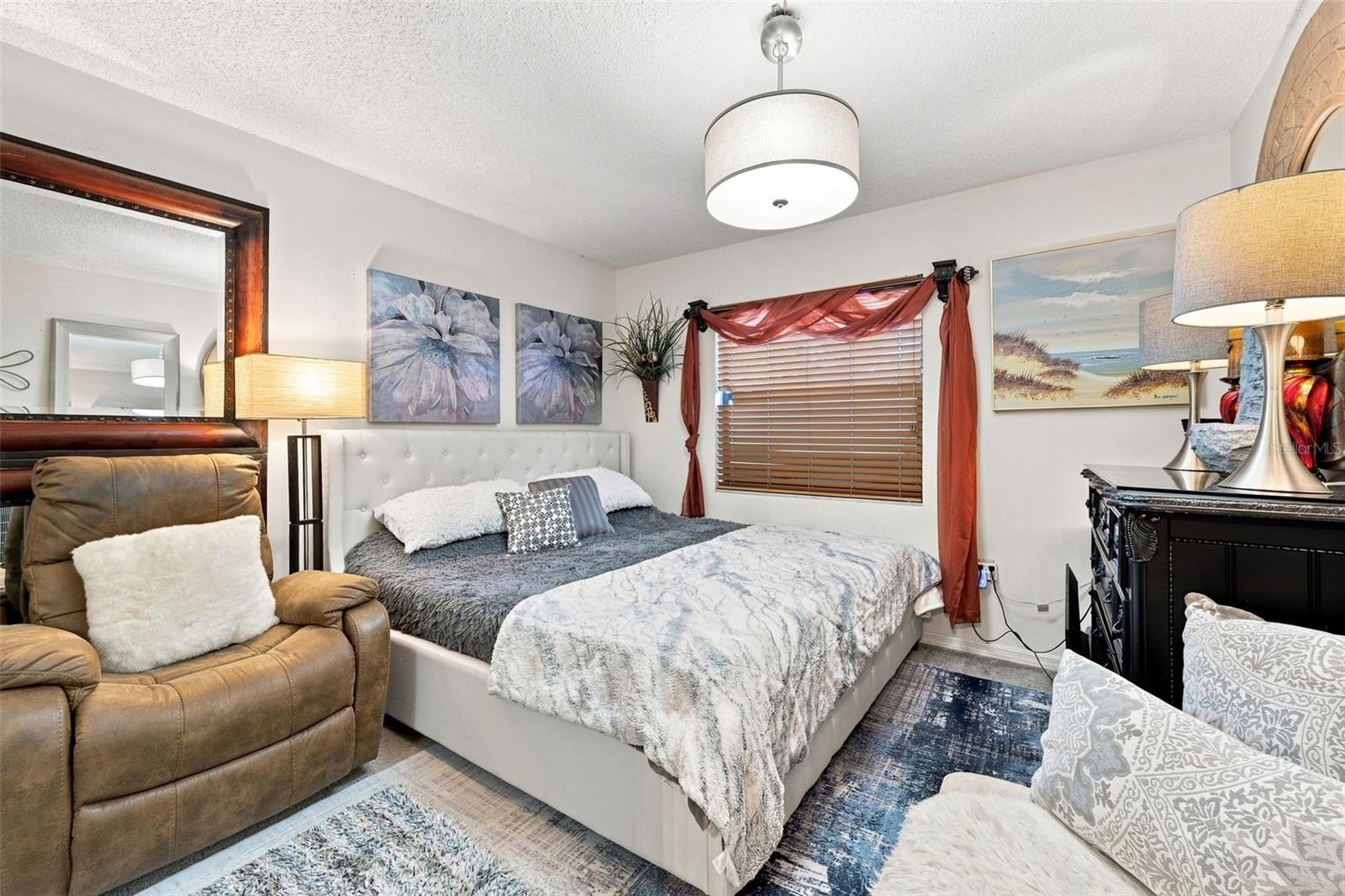 8136 GOLF CLUB CT