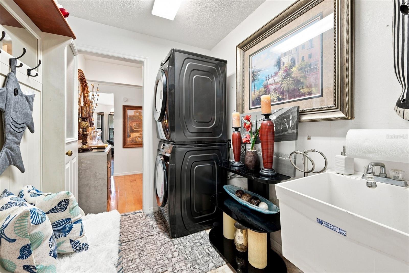 8136 GOLF CLUB CT