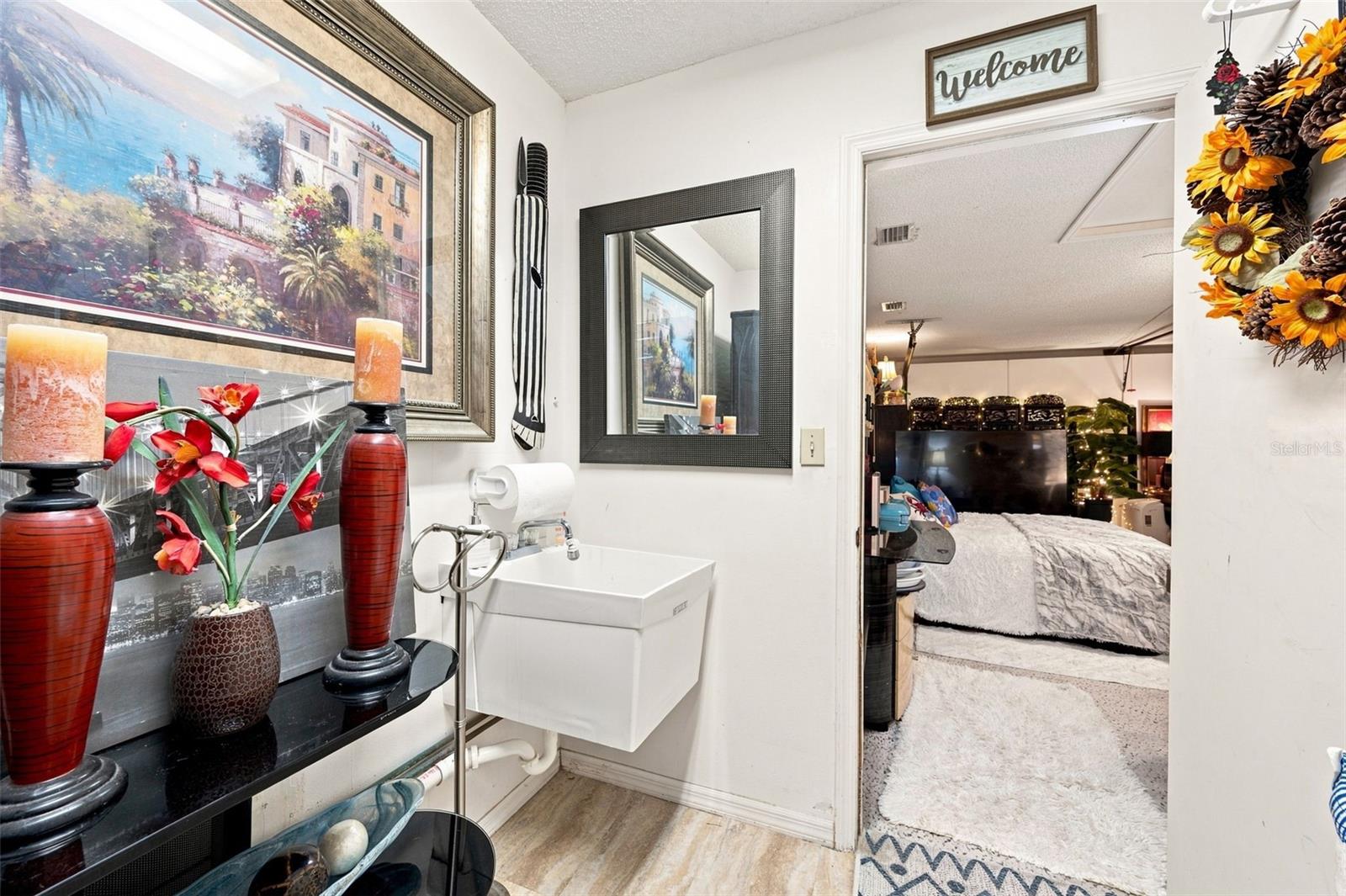 8136 GOLF CLUB CT